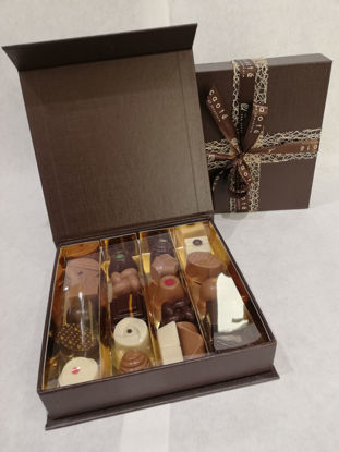 Afbeeldingen van Pralines luxedoos - klein MOMENTEEL NIET BESCHIKBAAR