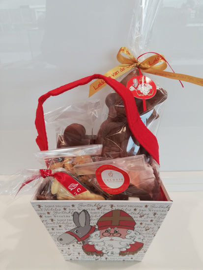 Afbeeldingen van Pakket - Sint bakje met oor gevuld met lekkers van de Sint UITVERKOCHT
