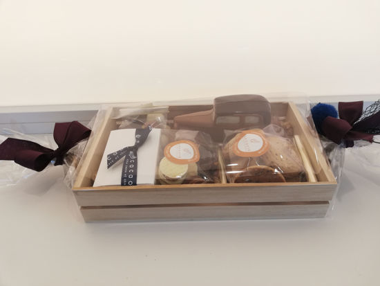 Afbeeldingen van Houten bakje 24.40€